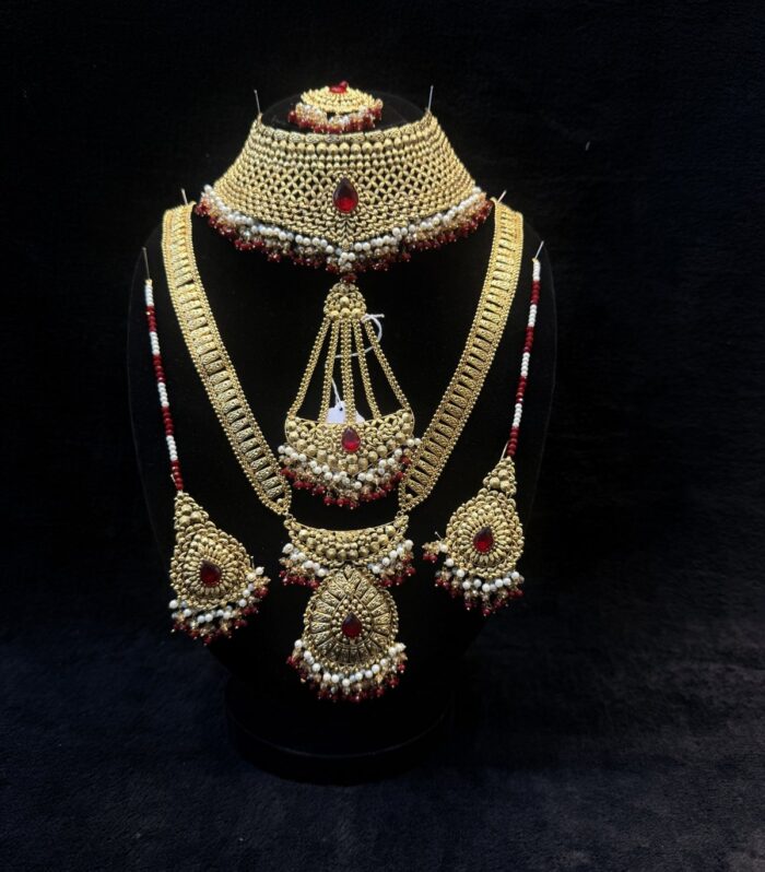 Gold looks bride Without Mala