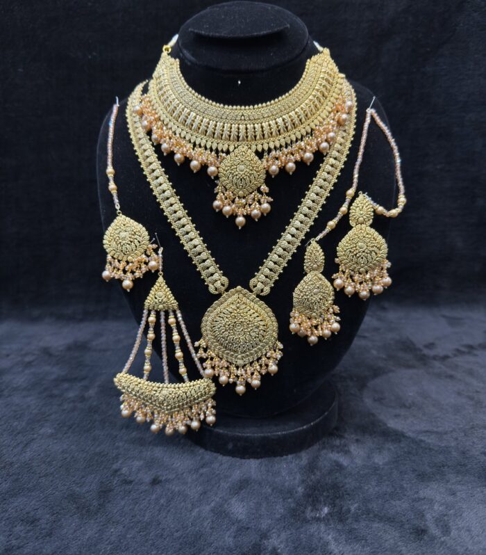 Gul -e-Naar Brides , without Mala