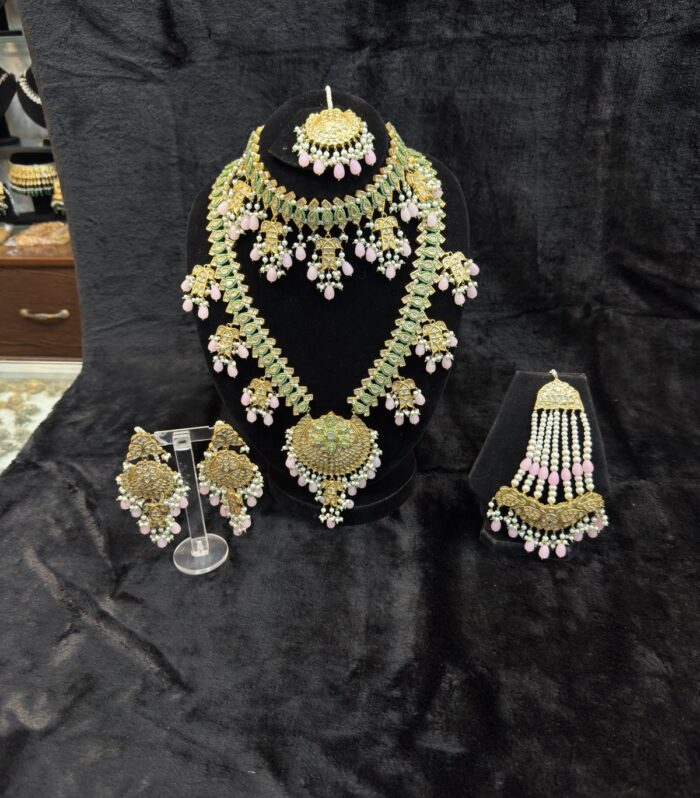 Kundan Set, Gold Plated , Premium Quality